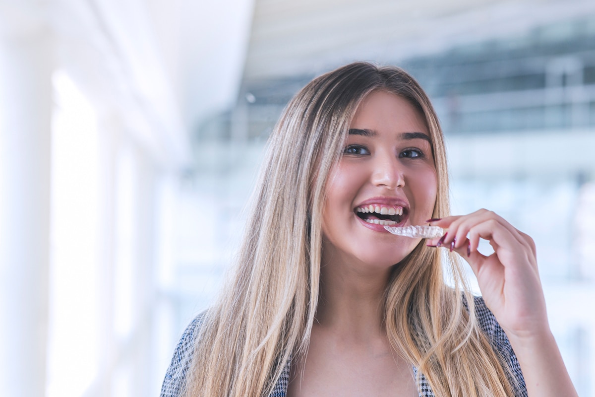 how-to-properly-clean-invisalign-trays-merrick-ny